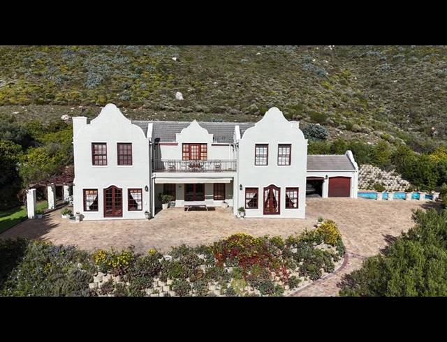 4 BEDROOM HOUSE FOR SALE IN SIMONSTOWN